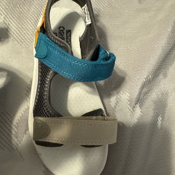 NEW! Oshkosh Velcro Sandal. Never worn. Casual to school everything in between!‎ - Picture 3 of 9